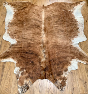 Hanlin Natural Exotic Cowhide Rug