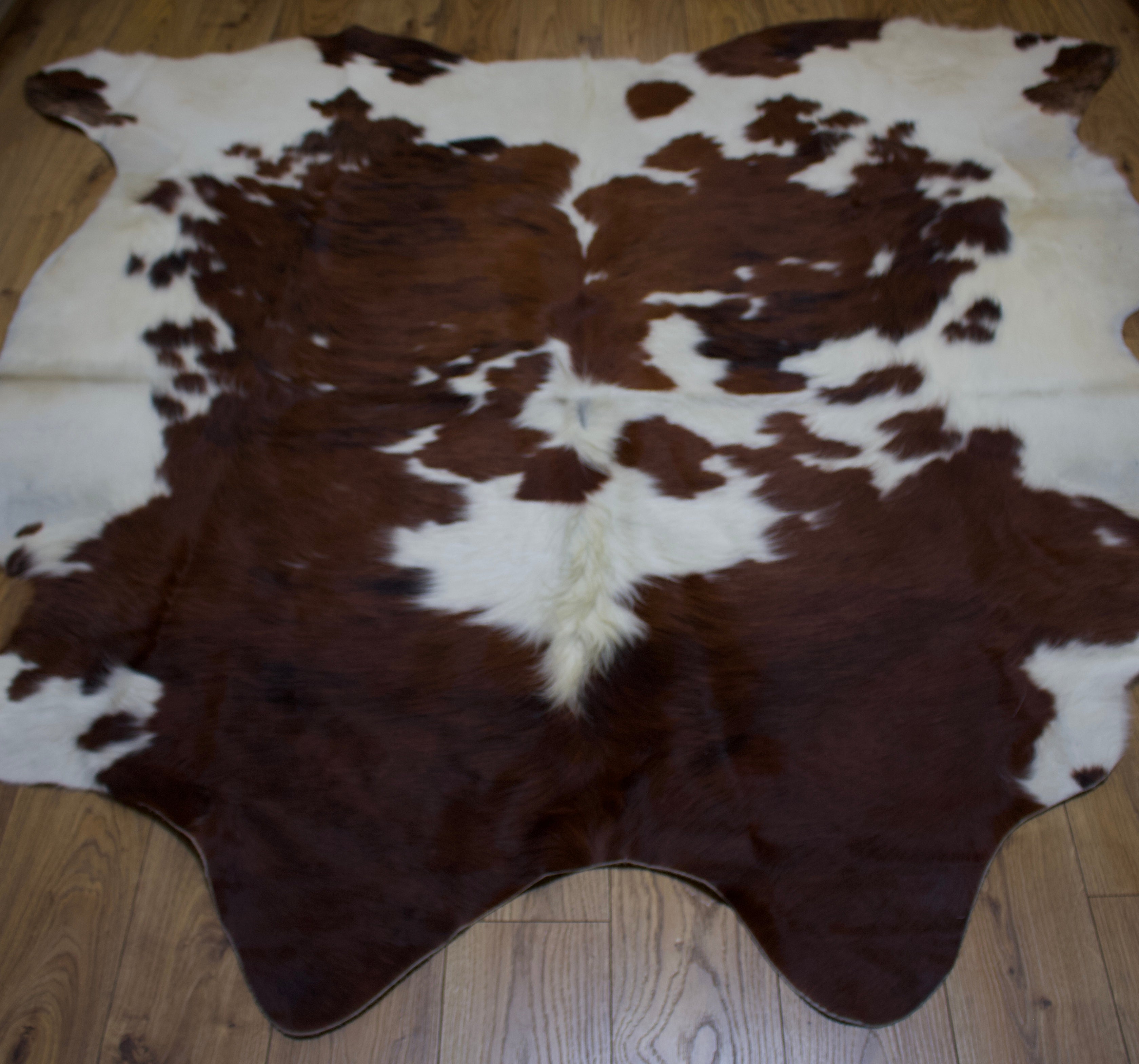 Hanlin tri colour cowhide skin rug